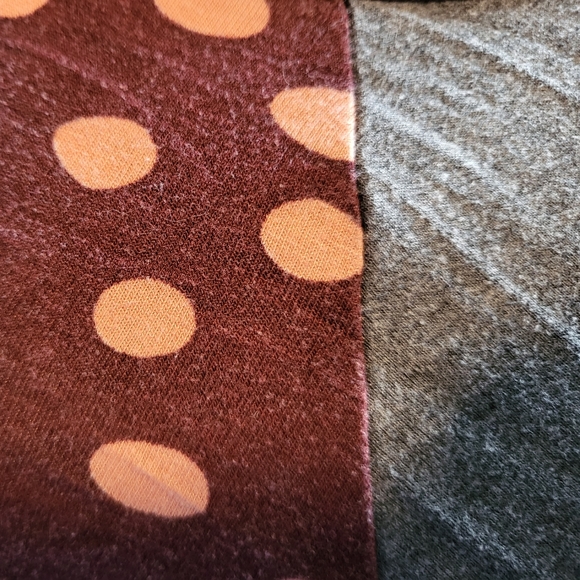 LuaRoe Rraglan tee Size M - Picture 3 of 4